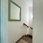 Residenza Garibaldi Vista Mare Ла-Маддалена