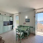 Residenza Garibaldi Vista Mare Апартаменты Ла-Маддалена